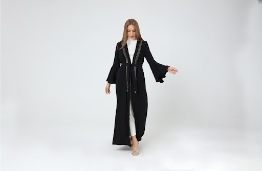 Top Abaya Trends to Watch This Season